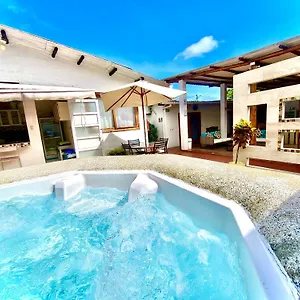 Maison d'hôtes Zurisadai Puerto Ayora (Galapagos Islands)